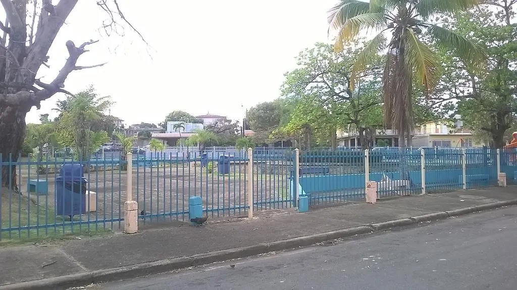 Calle Hollanda 3 Bedroom Home San Juan 0*,